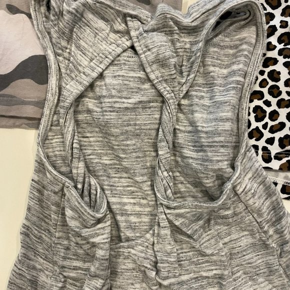 Old Navy Girls Bundle of 5 Tank Tops - Picture 4 of 5